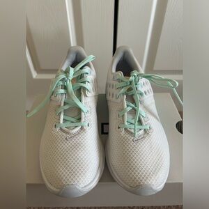 Nike Women Sneakers in 7.5